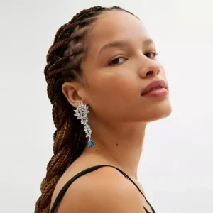Boucle d’oreille remarquable en cristaux