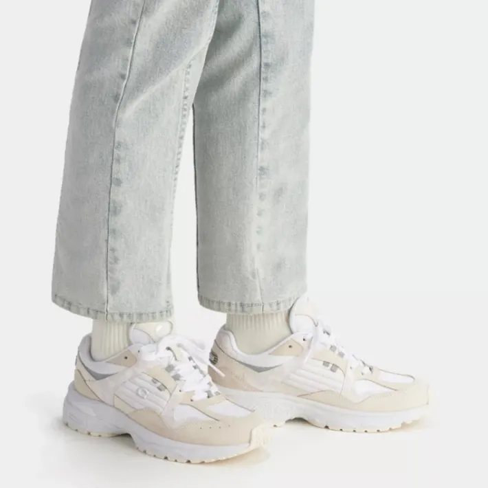 Chaussure De Sport C301 Avec Toile Emblématique