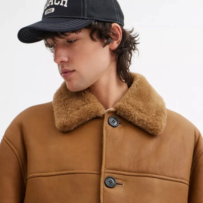 Manteau en mouton retourné classique