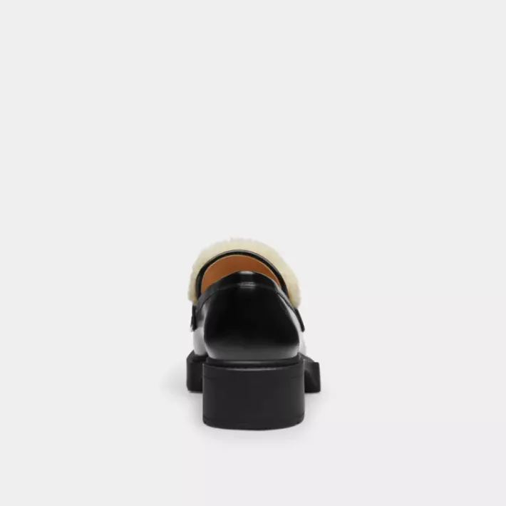 Mocassin Leah